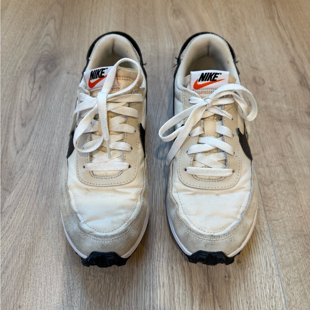 Nike Waffle Debut Women’s Sneakers - Picture 3 of 5